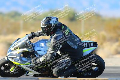 media/Dec-07-2024-CVMA (Sat) [[21c5f1ef85]]/Race 11-Amateur Supersport Open/